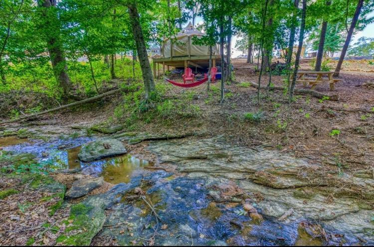 The Aries-A Stargazing, Luxury Glamping Tent Rogersville Екстериор снимка